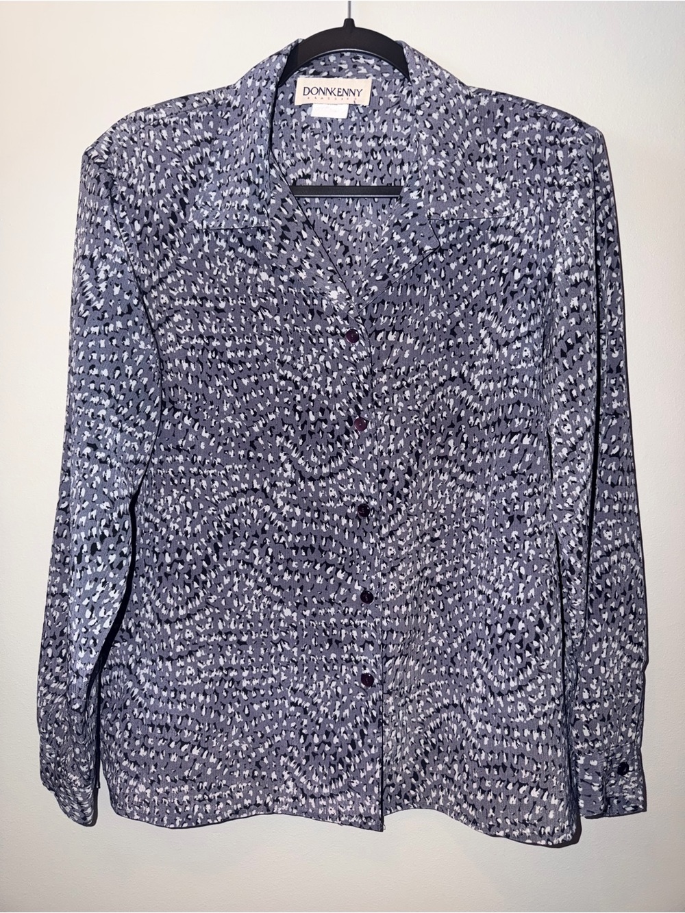 VTG Donnkenny Classics Abstract Animal Print Blouse Grey Long Sleeve Button Up